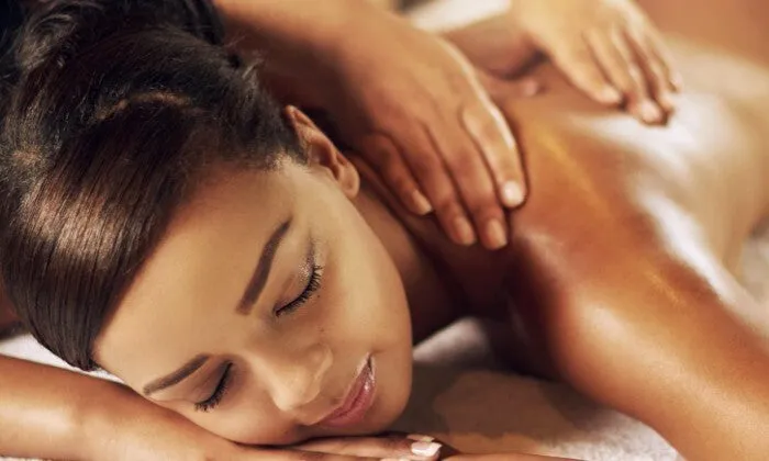 60-Minute Full Body Massage at Glamour