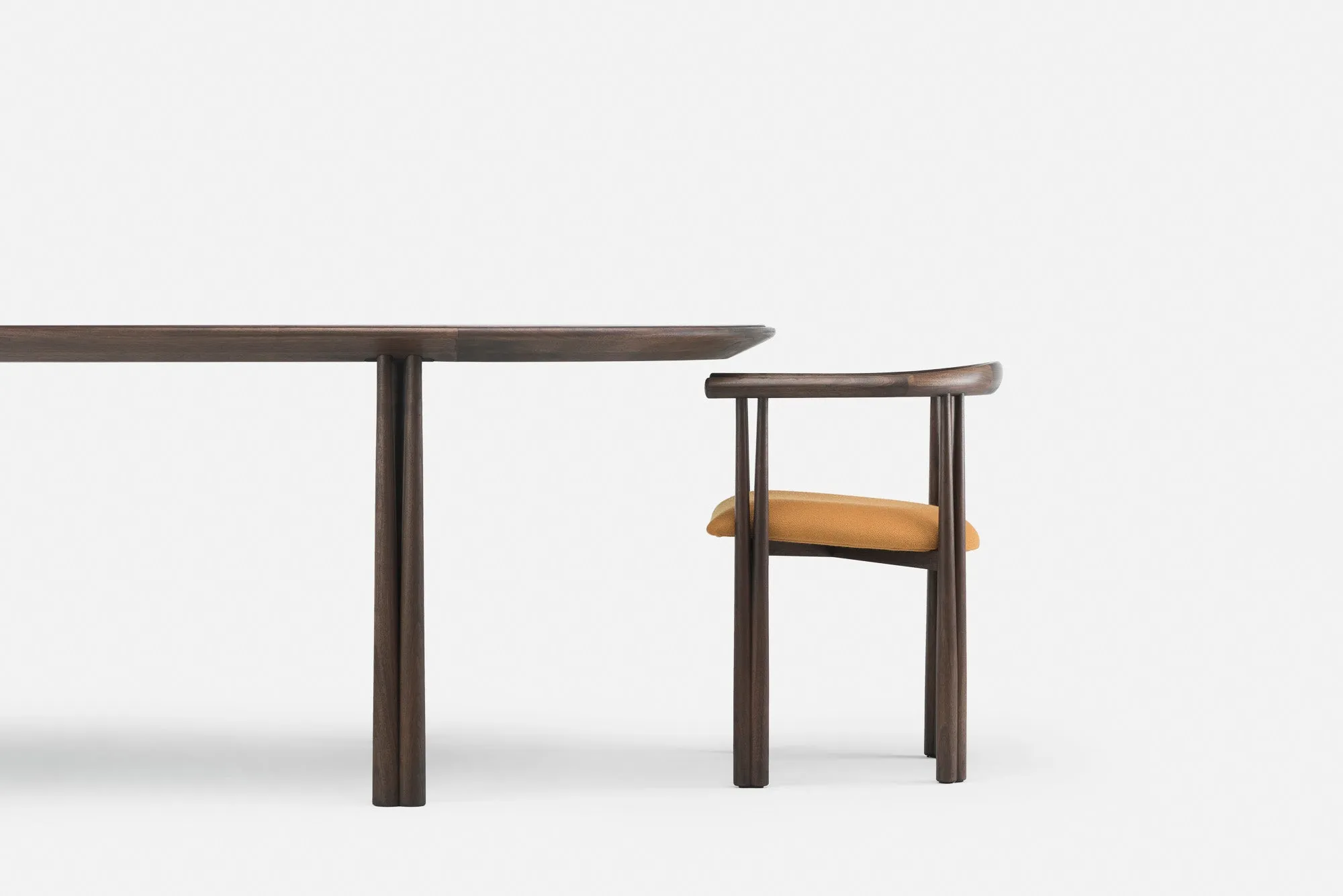 ELLIOT OBLONG DINING TABLE